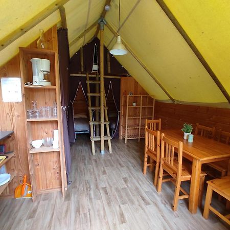 Camping Le Rouge Gorge **** 10' Puy Du Fou Saint-Laurent-sur-Sèvre Exterior foto
